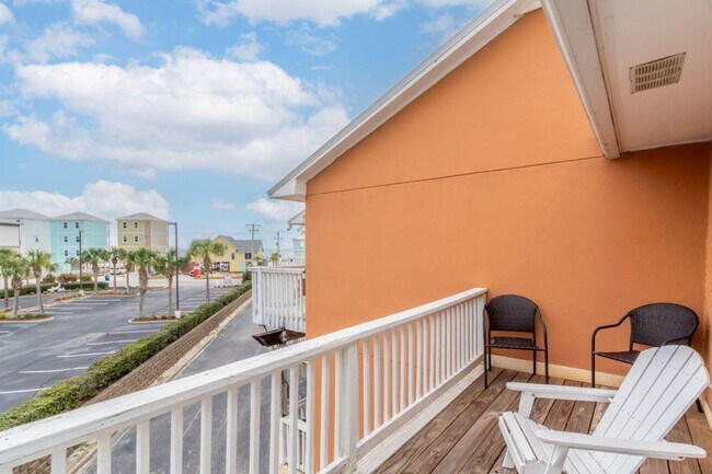 Building Photo - 1948 W Beach Blvd