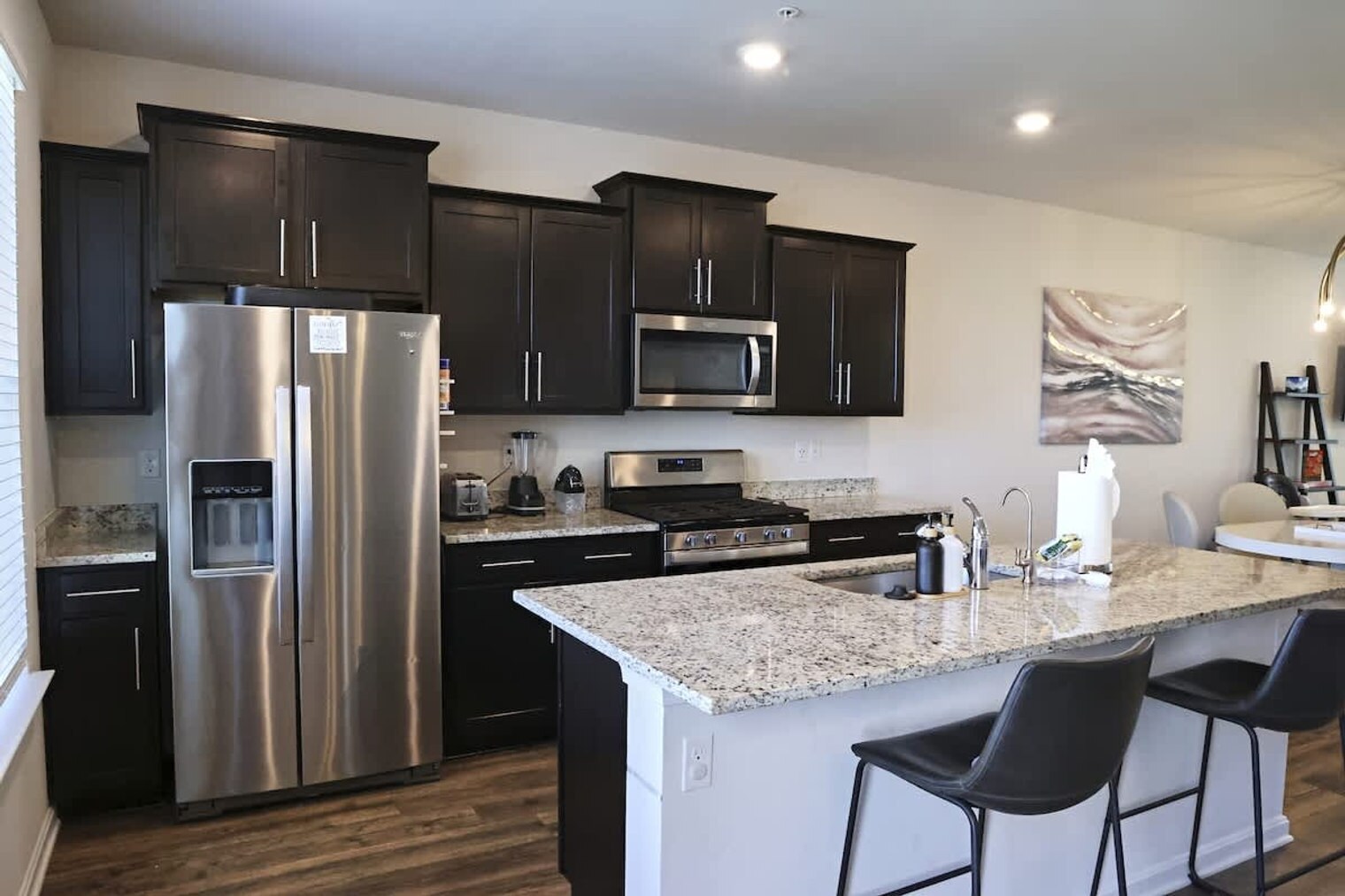 Building Photo - 9802 Summerton Dr