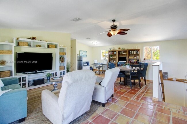 Building Photo - 133 Valois Blvd