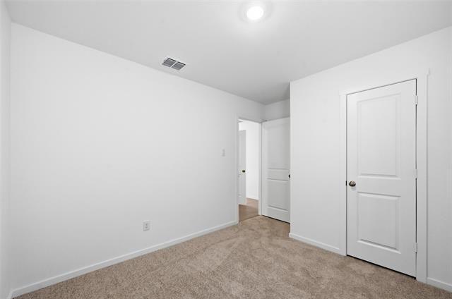 Building Photo - 6500 Longspur Ln