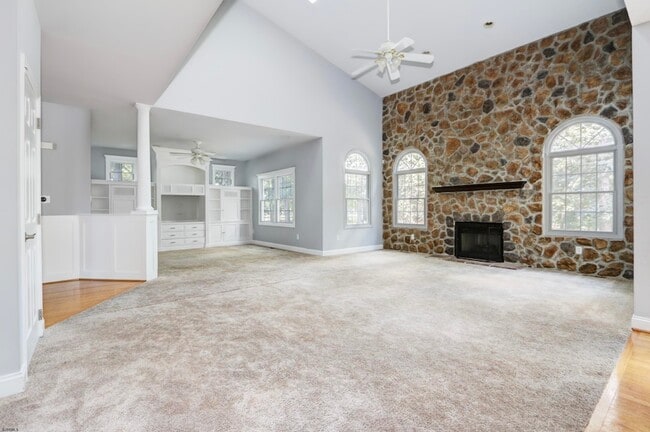 Building Photo - 113 Lighthouse Ln