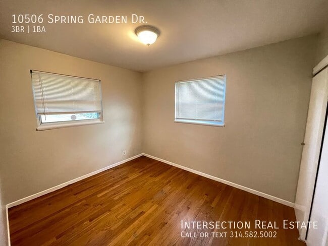 Building Photo - 10506 Spring Garden Dr