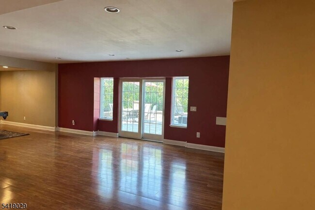 Building Photo - 104 Darren Dr