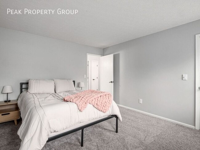 Building Photo - 134 Blakeford Dr