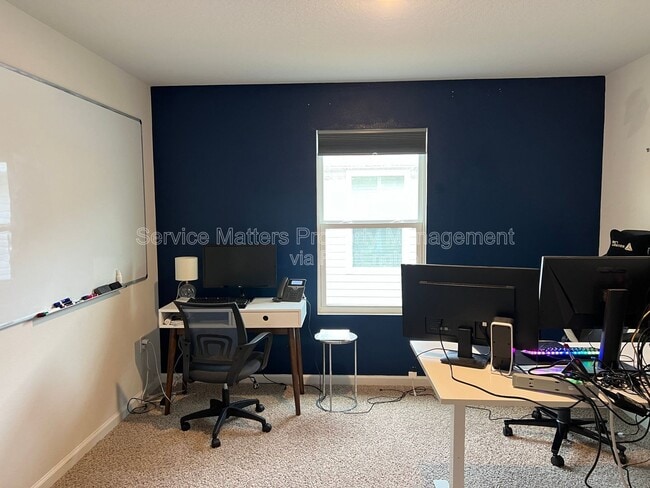 Building Photo - 921 Lovebird Ct