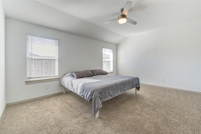 Building Photo - 4006 Elk Crk Ct