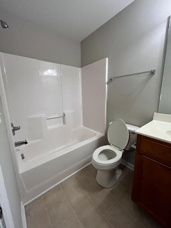 Building Photo - 5611 Tipperlinn Way