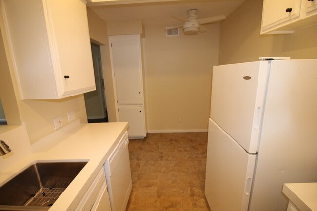 Building Photo - 4700 Natick Ave