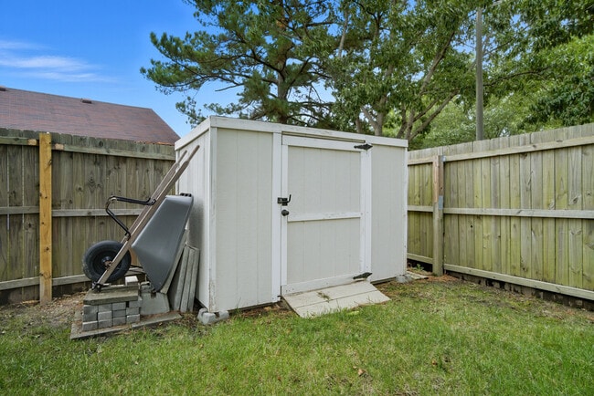 Building Photo - 1097 Honeycutt Way