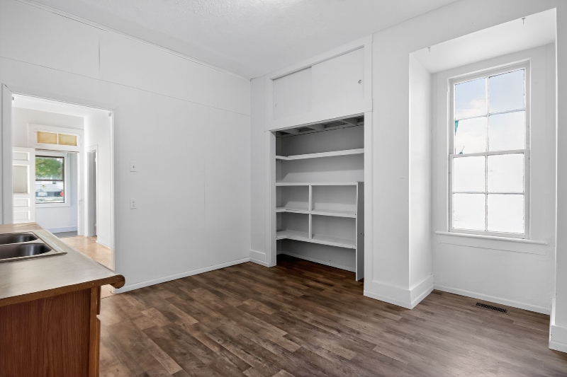 Building Photo - 313 N Washington St