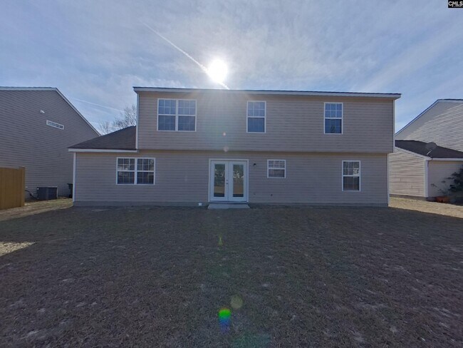 Building Photo - 732 Elderberry Ln