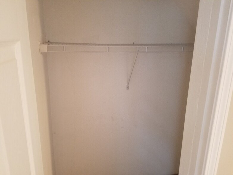 Building Photo - 68 Pearl St