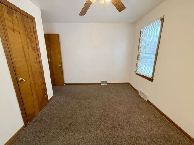 Building Photo - 3 BED, 1 BATH BEAUTIFUL SINGLE-FAMILY HOME IN GARFIELD HEIGHTS!