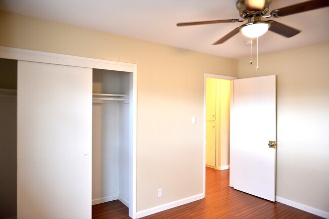 Building Photo - 3817 Starview Dr