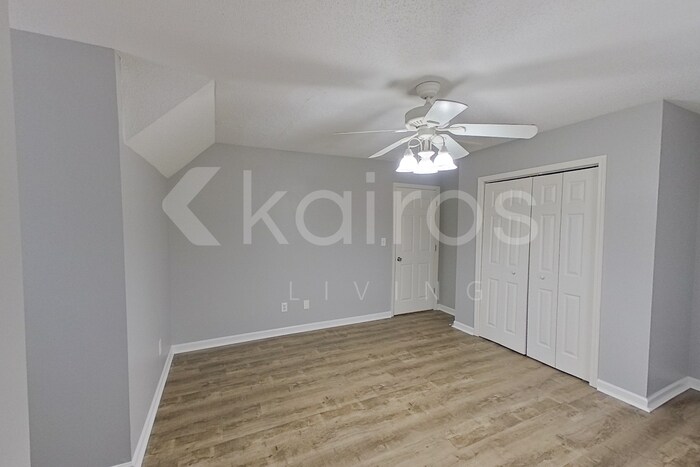 Building Photo - 516 22nd Ln NE