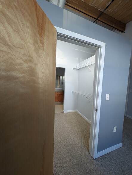 Building Photo - 160 Fremont St