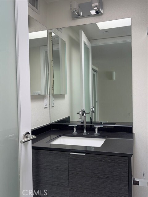 Building Photo - 600 Ridgeley Dr