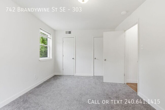 Building Photo - 742 Brandywine St SE