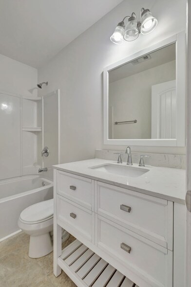 Building Photo - 282 Killian Way