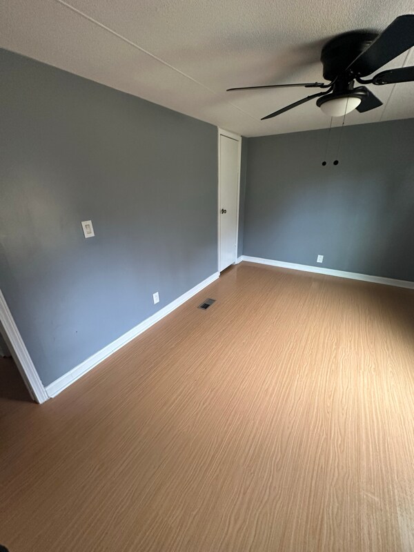 Building Photo - 208 Trotters Way