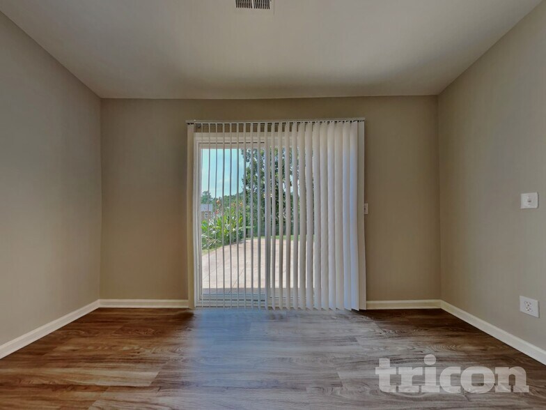 Building Photo - 163 Arbor Springs Dr