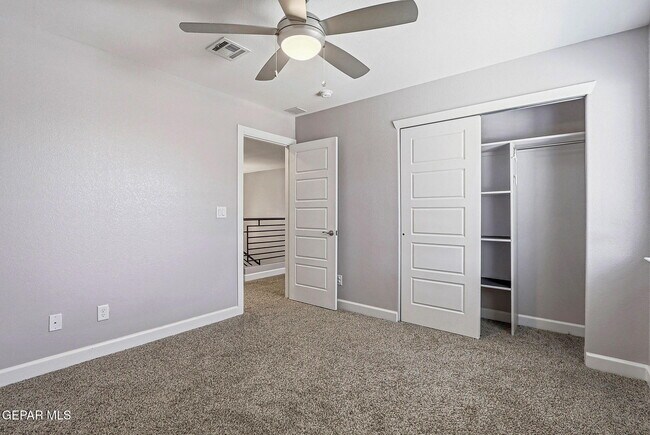 Building Photo - 13082 Oakhampton Ave