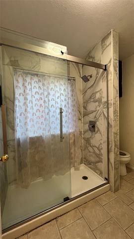 Building Photo - 1915 Longmeadow Dr