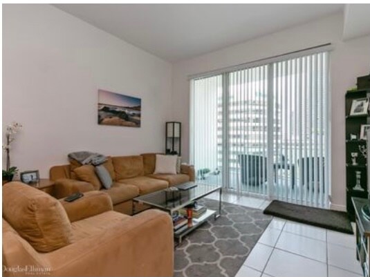 Building Photo - 950 Brickell Bay Dr