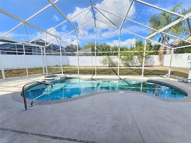 Building Photo - 2654 Star Lake View Dr