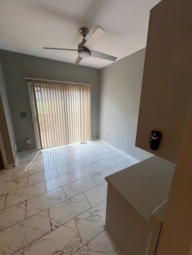 Building Photo - Spacious 2-Bedroom Townhome with Finished Studio Suite – Prime Location!