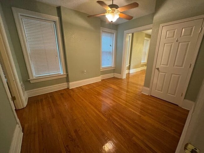 Building Photo - Delightful single-family home