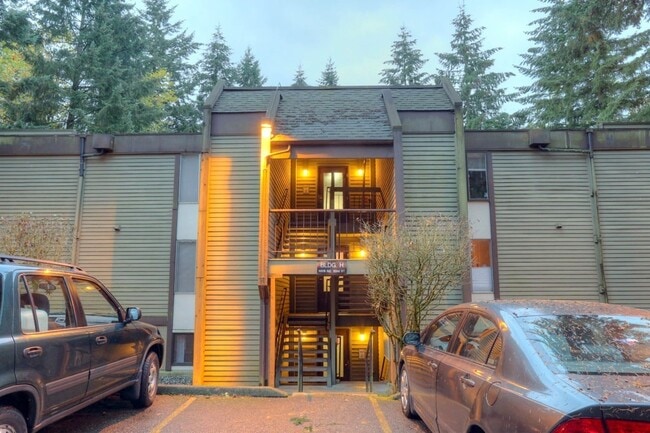 Primary Photo - Condo for Rent in Bellevue Area!