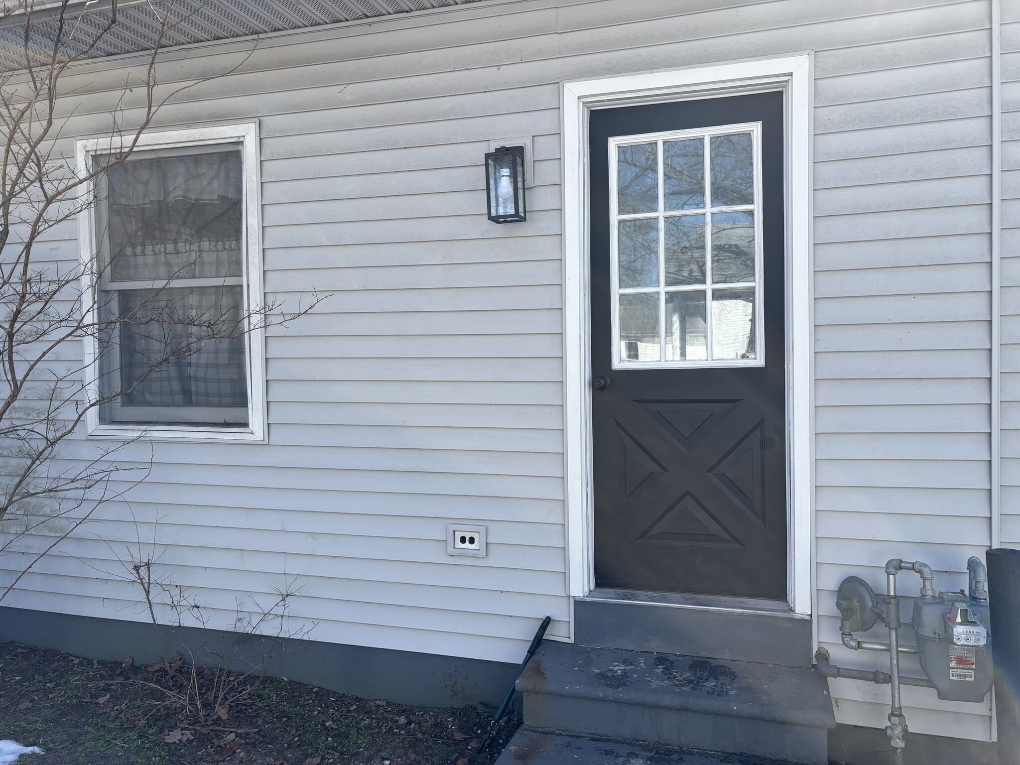 Building Photo - 1170 Gershal Ave