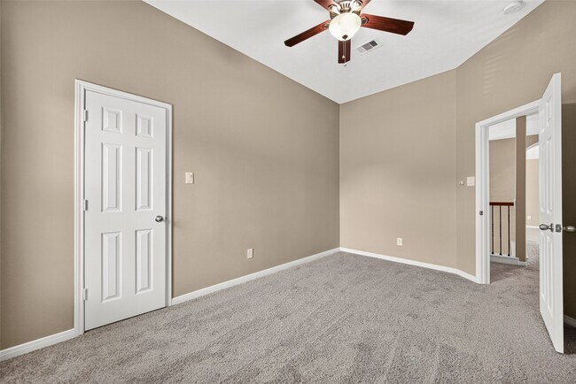 Building Photo - 4507 Lakefront Terrace Dr
