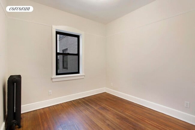 Building Photo - 634 3rd St