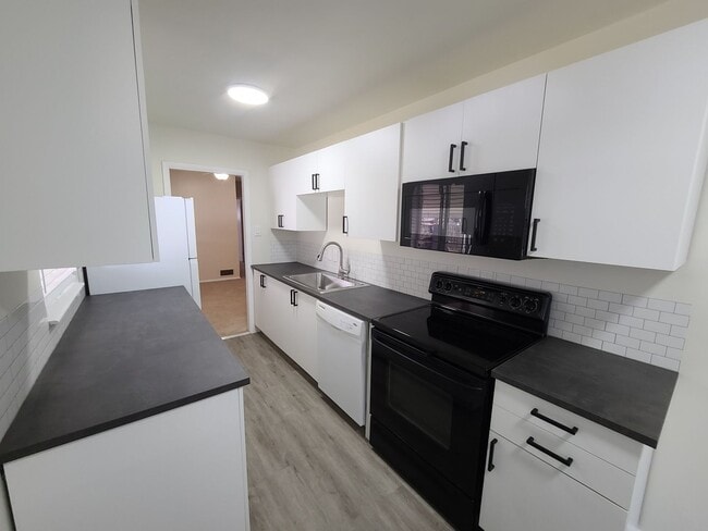 Building Photo - Charming 3BR House in University Hills