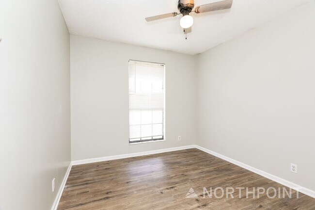 Building Photo - 3 BR/2BA | Newly Renovated Single Family Home | 1-Car Garage Parking | Fenced  backyard