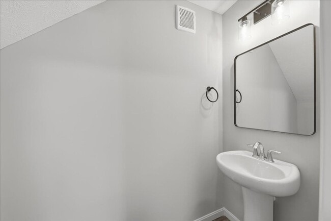 Building Photo - Brand New! 3 Bed 2.5 Bath