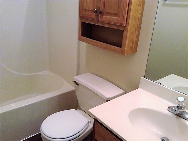 Building Photo - 1207 Meadowood Dr