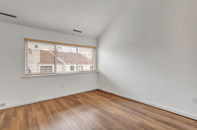 Building Photo - 23 Deer Run