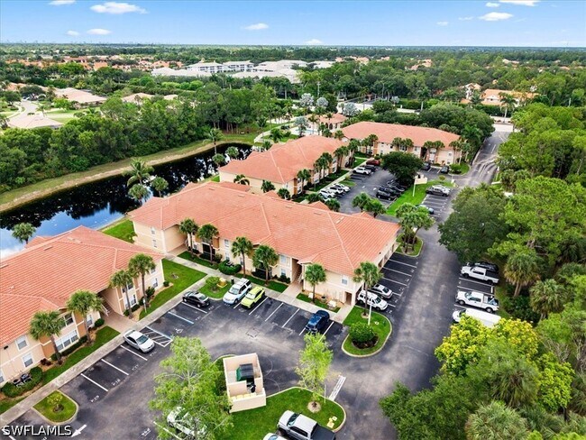 Building Photo - 8235 Ibis Club Dr