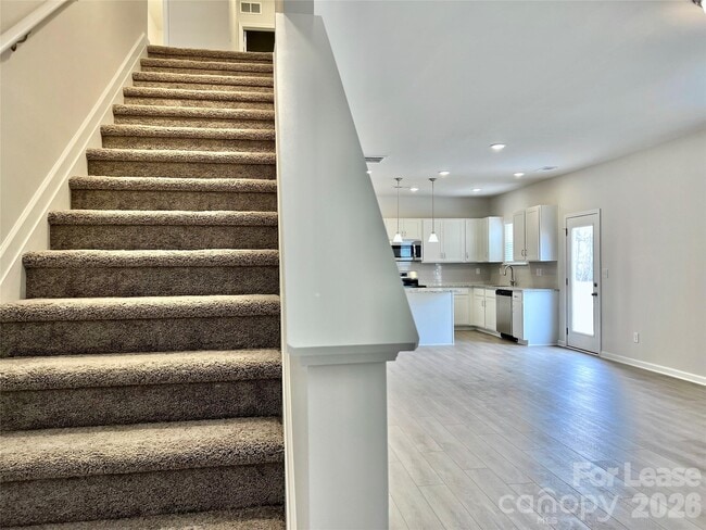 Building Photo - 1906 Gibb Xing