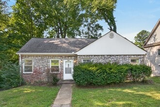 Building Photo - 108 Madison Terrace Ct