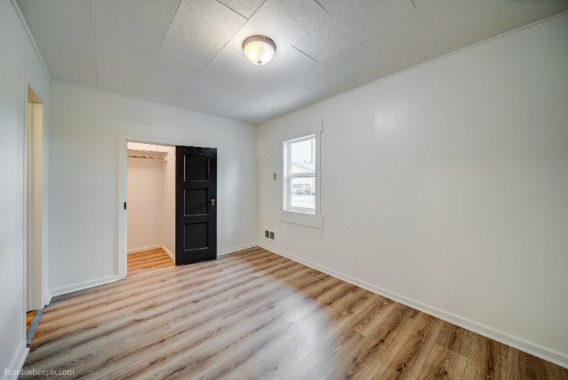 Building Photo - 802 Pine St