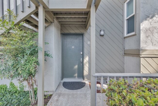 Building Photo - 4065 Harrison St