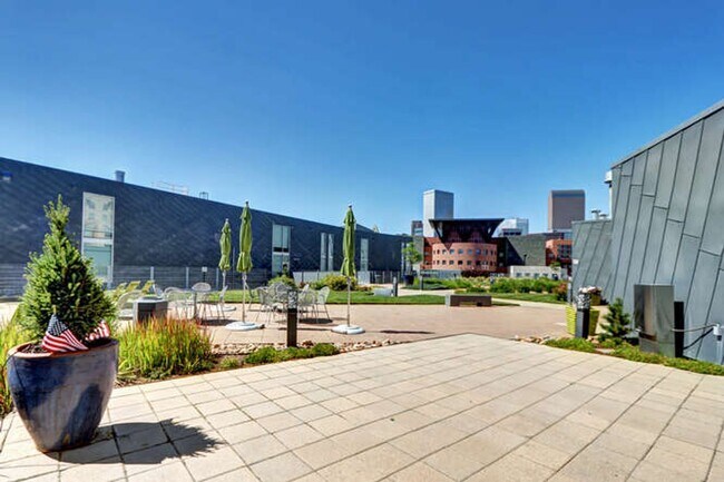 Building Photo - Denver Art Museum Penthouse Available NOW!!
