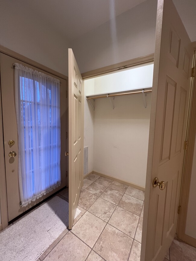 Building Photo - 69 Tiara Ct
