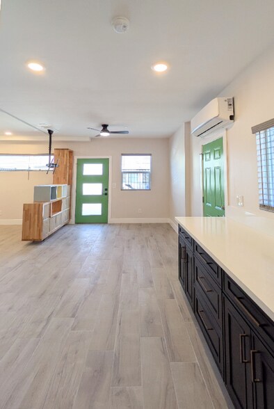 Building Photo - 3570-3574 45th St