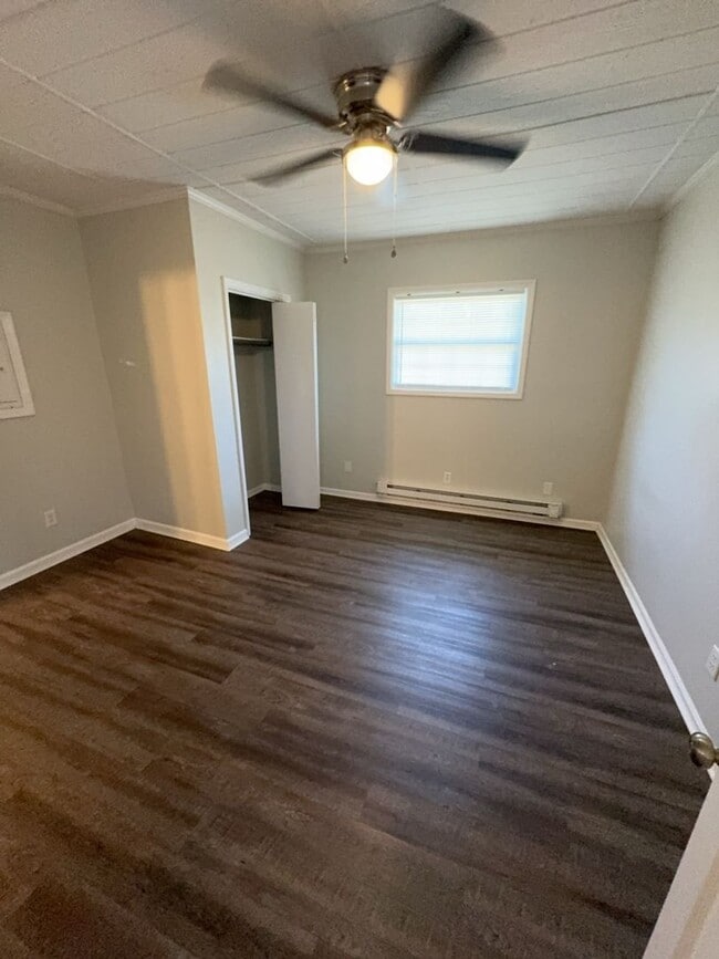 Building Photo - Available Now! 1 Bedroom 1 Bathroom Unit! Vouchers Accepted! $350 Off The First Month's Rent!