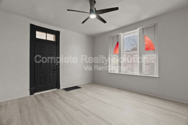 Building Photo - 4038 California Ave